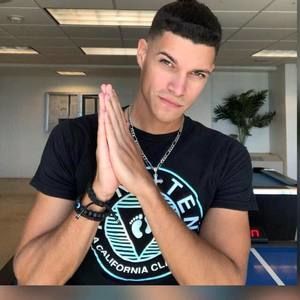 Meet your Posher, Emanuel